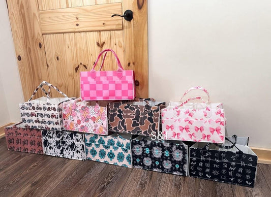 ⭐️Carry All Storage Tote ⭐️